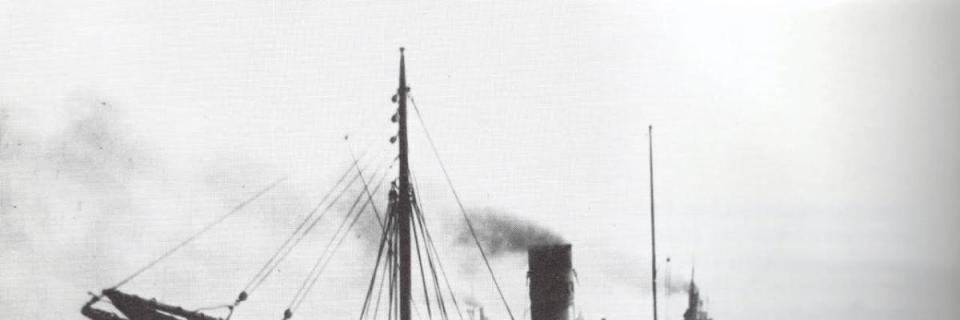 Wooden steam drifter 