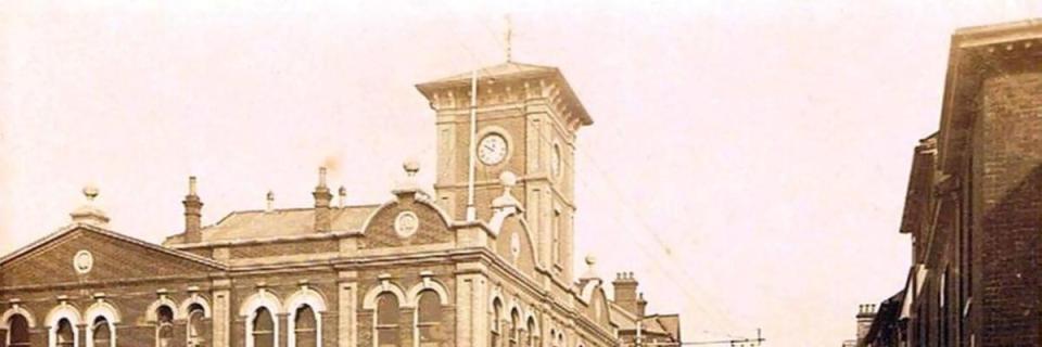 Lowestoft Town Hall c. 1910. Prominent in the fore-ground are the tracks of the Town’s tram system, which opened in July 1903.