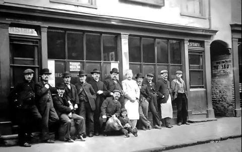  CREDIT Ivan Bunn 87 88 High St restored by Charlotte Barker.