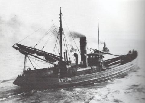 Wooden steam drifter 